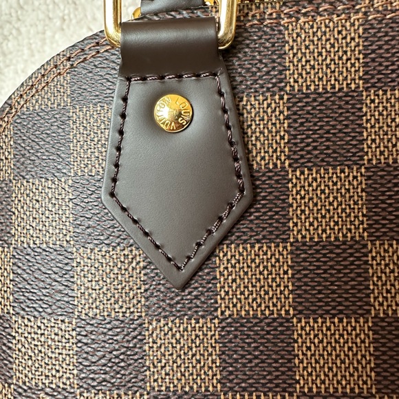 💖Gorgeous Authentic Louis Vuitton Alma BB! - Picture 5 of 16